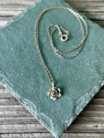 Poppy & Peridot - August Birthday Pendant