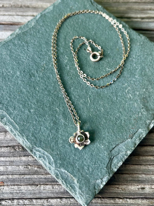 Poppy & Peridot - August Birthday Pendant